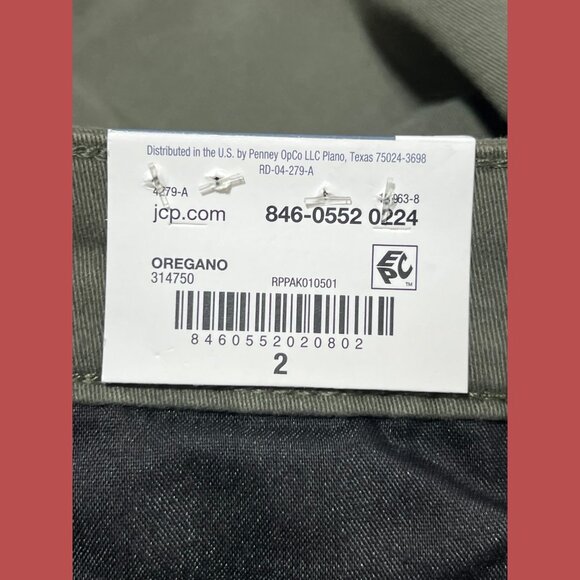 St. John's Bay - Women's Mid-Rise Secretly Slender 7" Inseam Chino Short - 2 - Picture 10 of 12